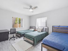 712 NE 10th Avenue, Pompano Beach FL 33060