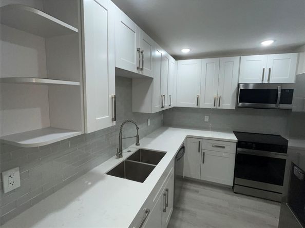 6407 Bay Club Drive 3, Fort Lauderdale FL 33308