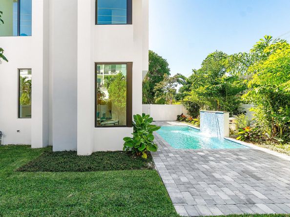 201 SE 4th Avenue, Delray Beach FL 33483