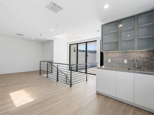 201 SE 4th Avenue, Delray Beach FL 33483