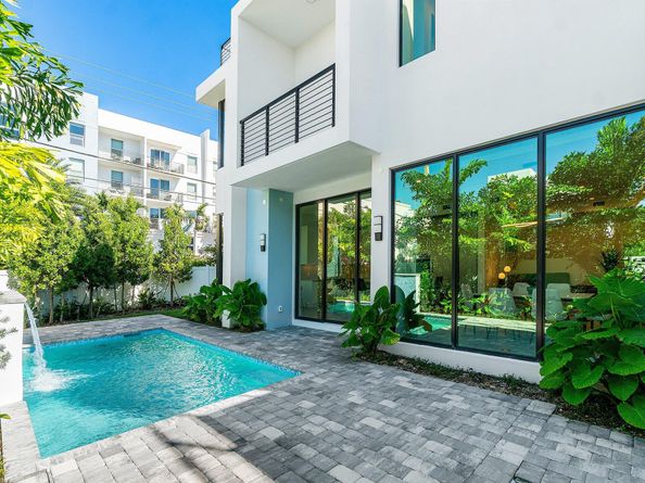 201 SE 4th Avenue, Delray Beach FL 33483