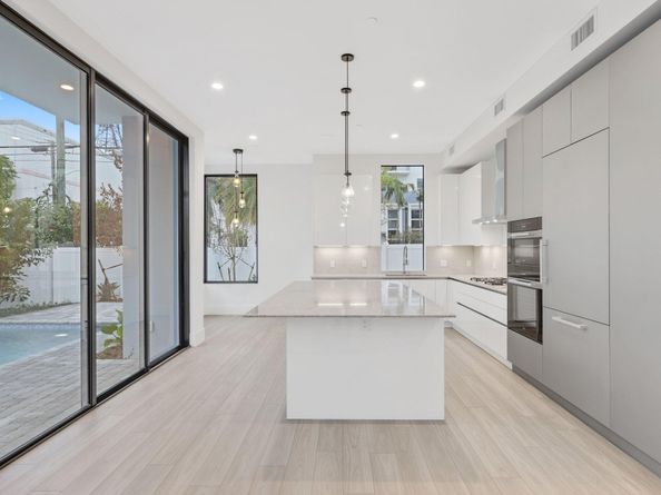 201 SE 4th Avenue, Delray Beach FL 33483