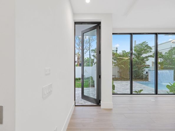 201 SE 4th Avenue, Delray Beach FL 33483