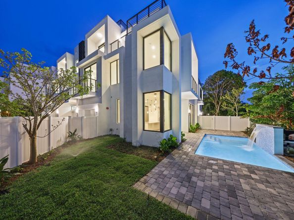 201 SE 4th Avenue, Delray Beach FL 33483