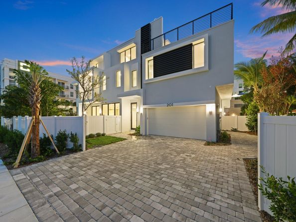 201 SE 4th Avenue, Delray Beach FL 33483