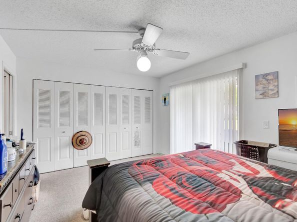 210 Chatham K, West Palm Beach FL 33417