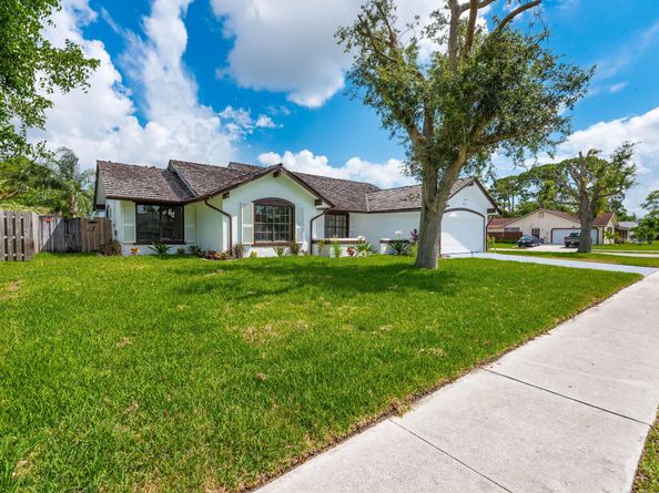 13566 Exotica Lane, Wellington FL 33414