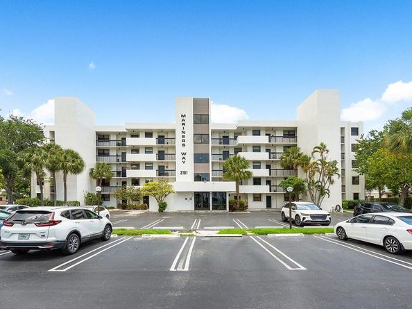 2707 NE 14th Street Cswy 305, Pompano Beach FL 33062