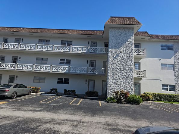5171 W Oakland Park Blvd 203, Lauderdale Lakes FL 33313