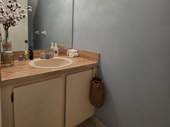 817 SE 12th Ct 1, Fort Lauderdale FL 33316