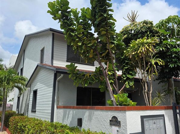 817 SE 12th Ct 1, Fort Lauderdale FL 33316