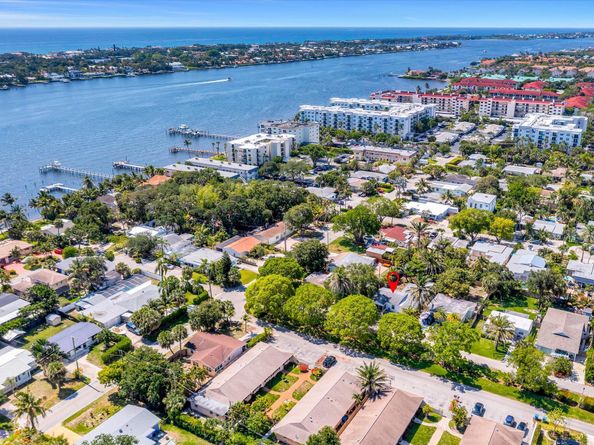 132 E Central Boulevard, Lantana FL 33462