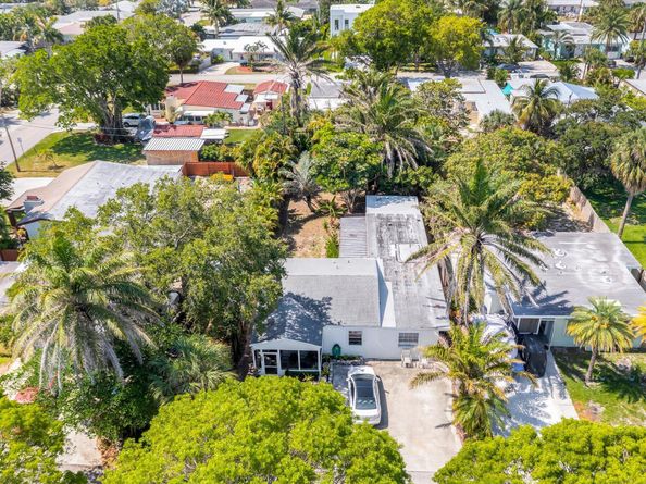 132 E Central Boulevard, Lantana FL 33462