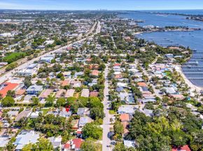 132 E Central Boulevard, Lantana FL 33462