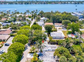 132 E Central Boulevard, Lantana FL 33462