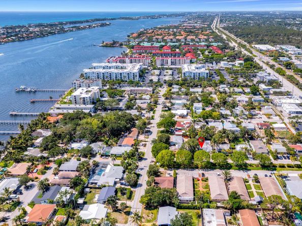 132 E Central Boulevard, Lantana FL 33462