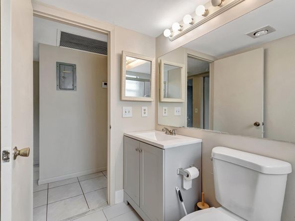 393 Fanshaw J, Boca Raton FL 33434