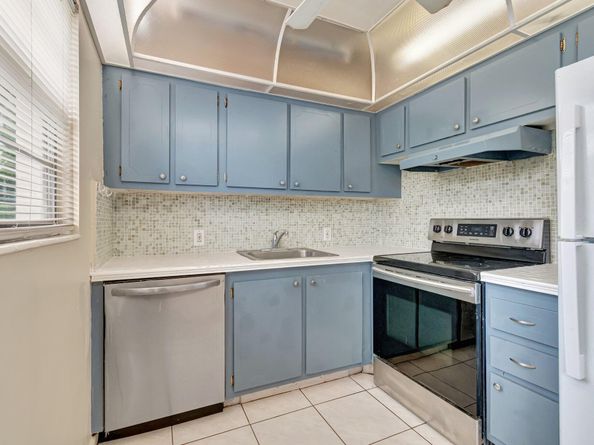 393 Fanshaw J, Boca Raton FL 33434