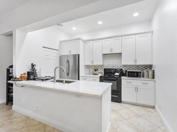 600 NW 24th Avenue, Boynton Beach FL 33426