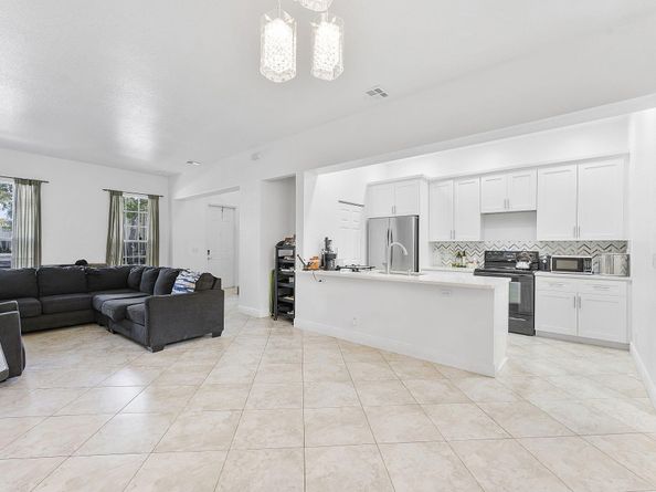 600 NW 24th Avenue, Boynton Beach FL 33426