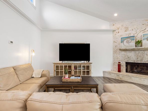310 Edgewood Drive N, West Palm Beach FL 33405
