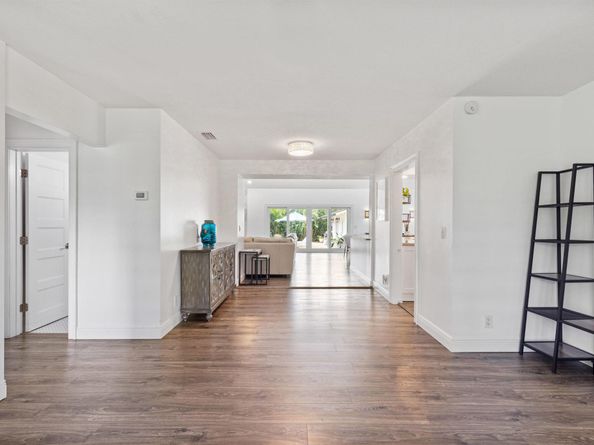 310 Edgewood Drive N, West Palm Beach FL 33405