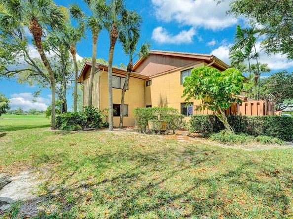 5337 Fountains Drive S, Lake Worth FL 33467