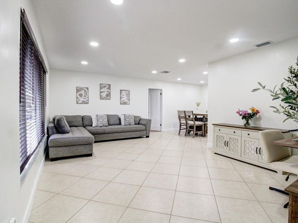 11922 NW 26th Pl, Coral Springs FL 33065