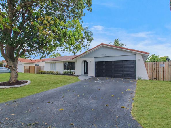 11922 NW 26th Pl, Coral Springs FL 33065