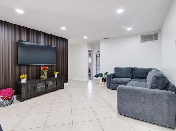 11922 NW 26th Pl, Coral Springs FL 33065