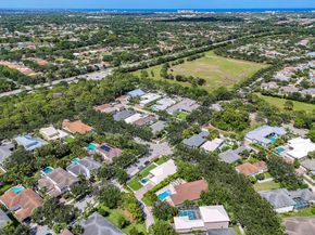 2584 E Community Drive, Jupiter FL 33458