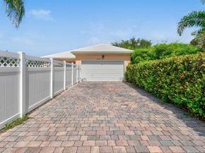 2584 E Community Drive, Jupiter FL 33458
