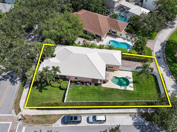 2584 E Community Drive, Jupiter FL 33458
