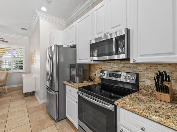 2584 E Community Drive, Jupiter FL 33458