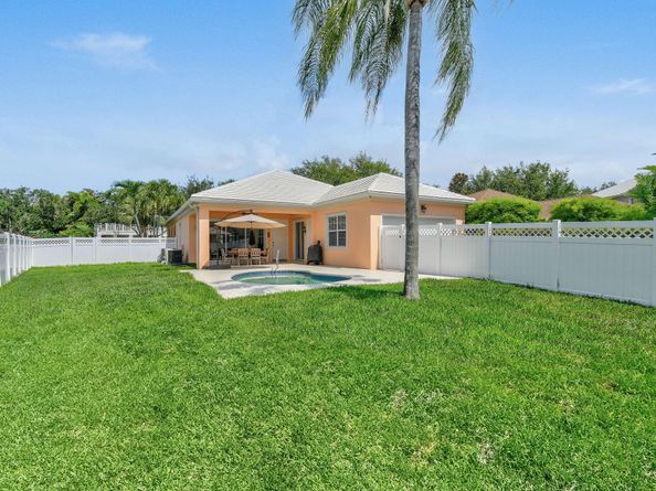 2584 E Community Drive, Jupiter FL 33458