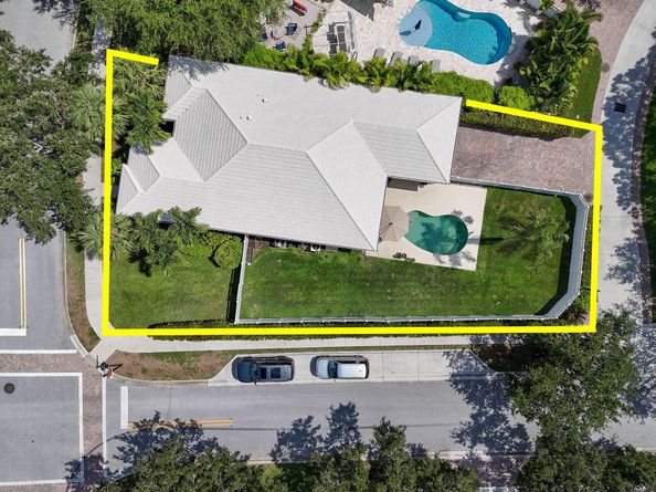 2584 E Community Drive, Jupiter FL 33458