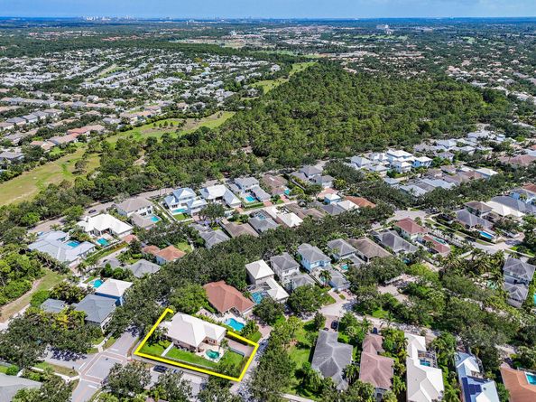 2584 E Community Drive, Jupiter FL 33458