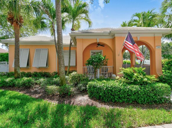 2584 E Community Drive, Jupiter FL 33458