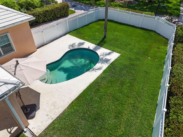 2584 E Community Drive, Jupiter FL 33458