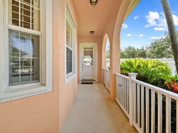 2584 E Community Drive, Jupiter FL 33458