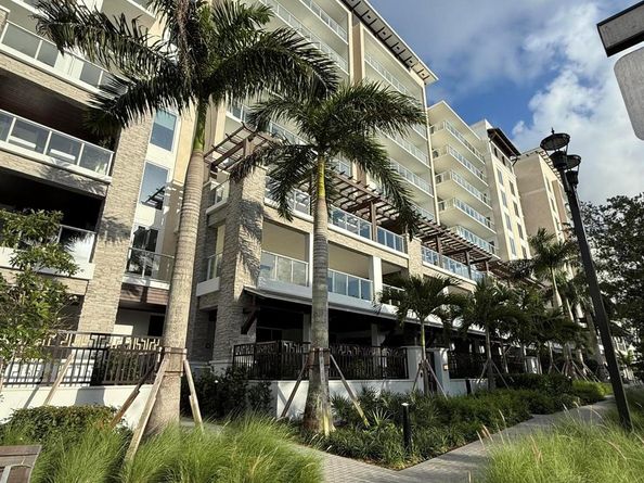 220 SE Mizner Boulevard 204, Boca Raton FL 33432