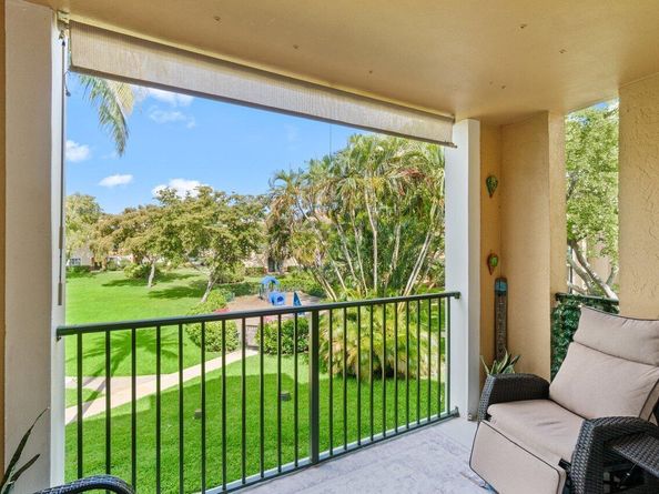 127 Yacht Club Way 208, Hypoluxo FL 33462