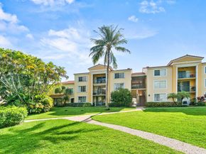 127 Yacht Club Way 208, Hypoluxo FL 33462