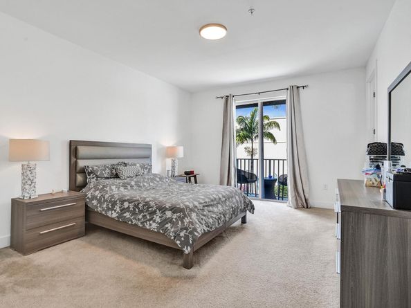 480 NE 35th Ct 2, Oakland Park FL 33334