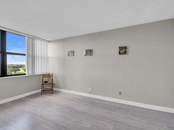 16300 Golf Club Rd 719, Weston FL 33326