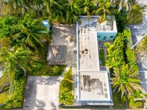 338 Taylor St, Hollywood FL 33019