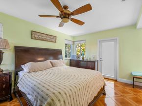 338 Taylor St, Hollywood FL 33019