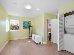 338 Taylor St, Hollywood FL 33019