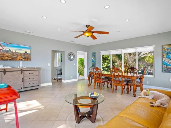 338 Taylor St, Hollywood FL 33019
