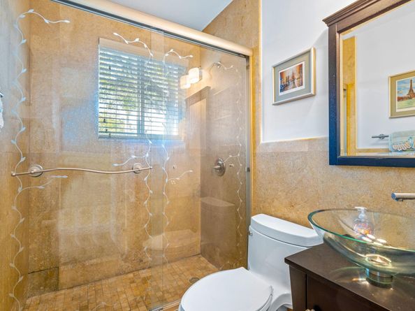 338 Taylor St, Hollywood FL 33019